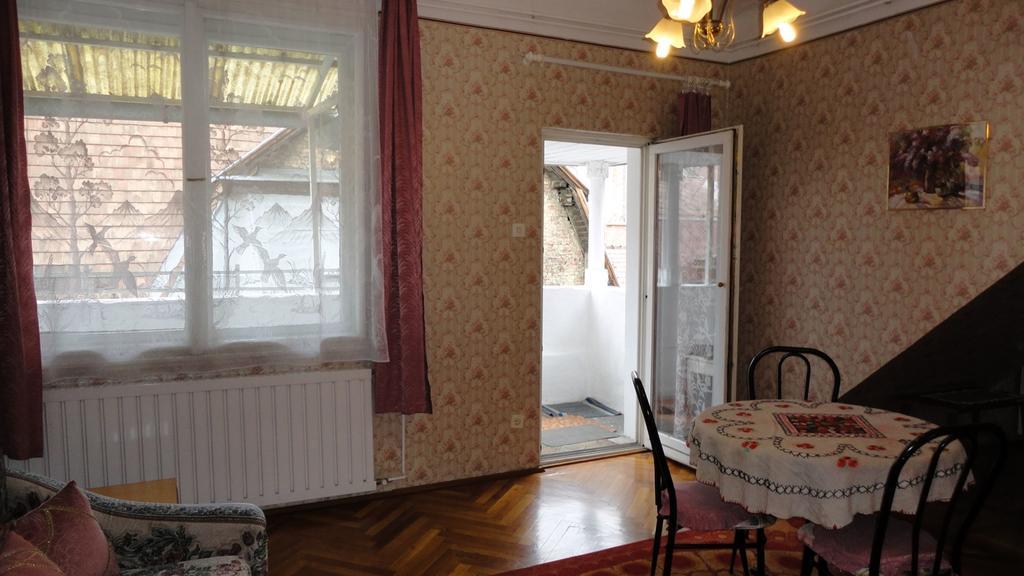 Garibaldi 5 Apartments & Rooms Budapeste Quarto foto