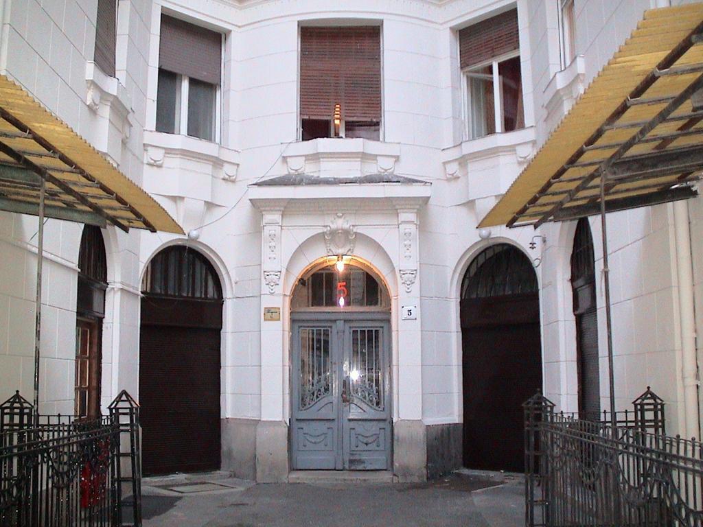 Garibaldi 5 Apartments & Rooms Budapeste Quarto foto