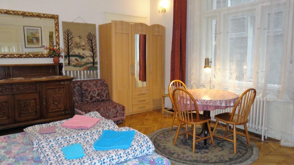 Garibaldi 5 Apartments & Rooms Budapeste Exterior foto