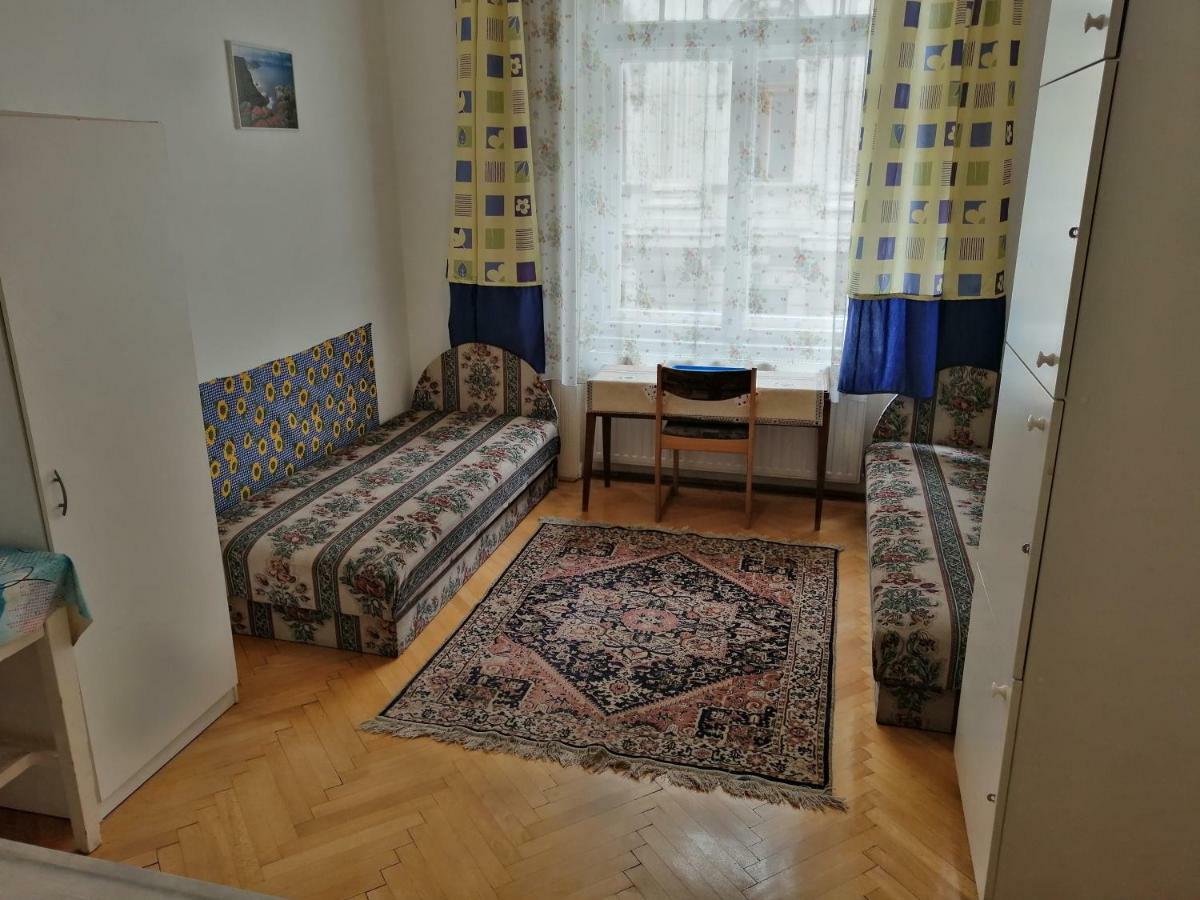 Garibaldi 5 Apartments & Rooms Budapeste Exterior foto
